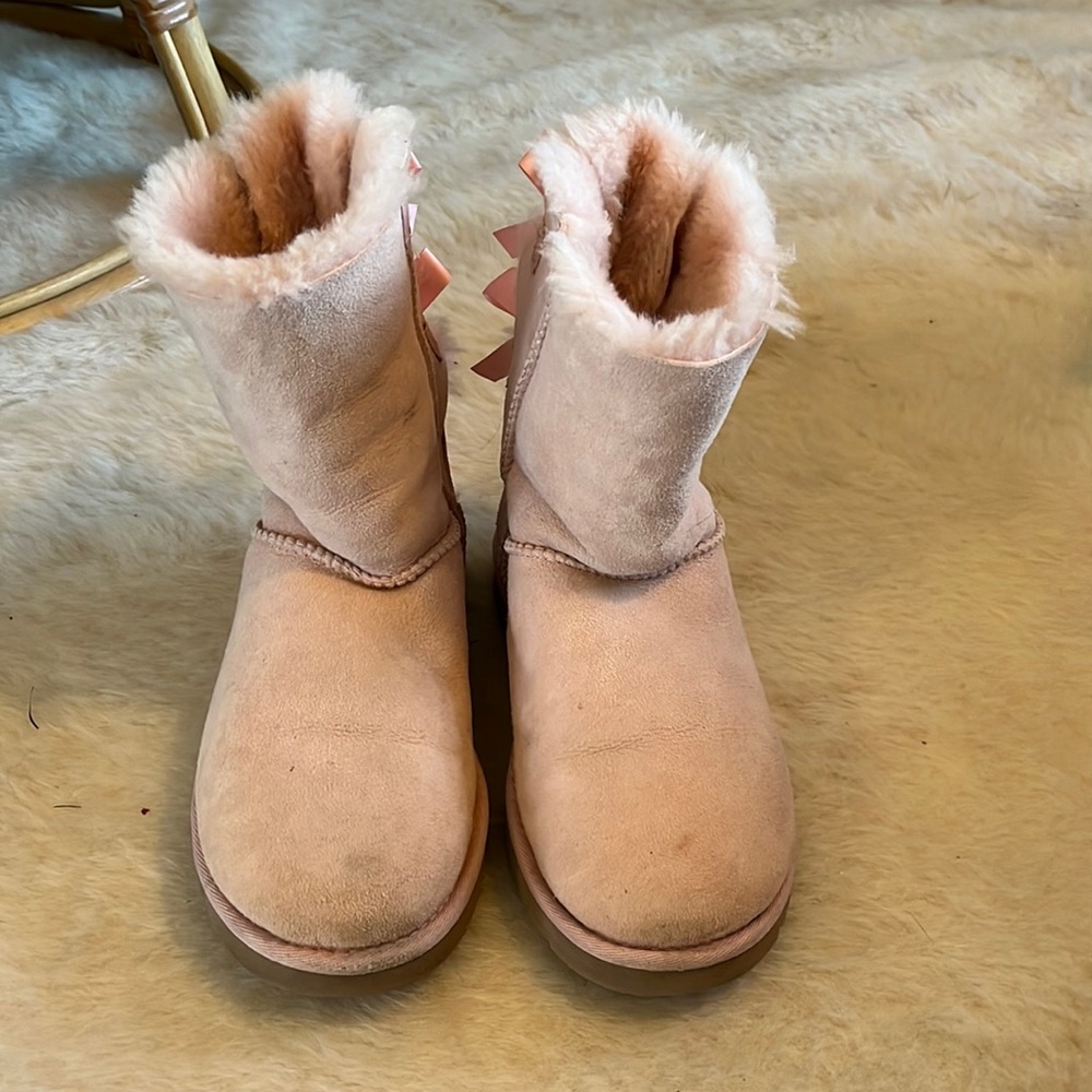 Pink Bailey bow Uggs